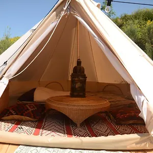 ecolodge-de-la-ferme-du-chant-de-cailloux.hotels-rhonealpes.com/