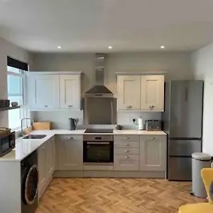 Stunning Sea View 2 Bedroom Flat In , Scarborough United Kingdom