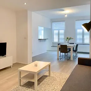 apt-smart-appart-uptown.brusselshotelsbook.com/
